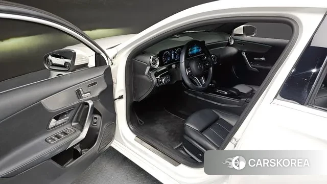 Mercedes-Benz A-Class W177 2021 Белый из Кореи, фото 2