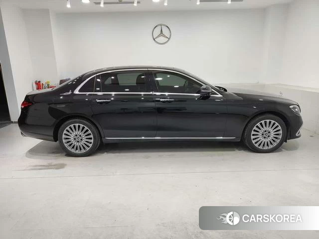 Mercedes-Benz E-class id 4238150 из Китая 2
