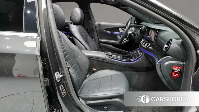 Mercedes-Benz E-Class W213 2022 Серый из Кореи, фото 2