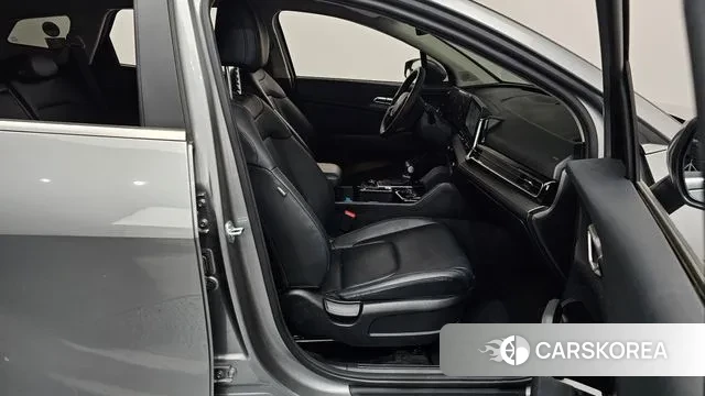 Kia Sportage 5th Generation 2022 Серебристо-серый из Кореи, фото 2