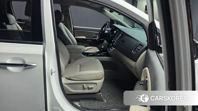 Kia The New Carnival 2019 Белый из Кореи, фото 2