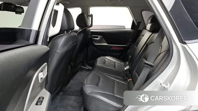 Kia Niro Plus 2022 Серебряный из Кореи, фото 2