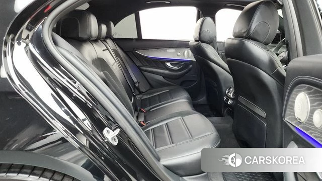 Mercedes-Benz E-Class W213 2022 Черный из Кореи, фото 2