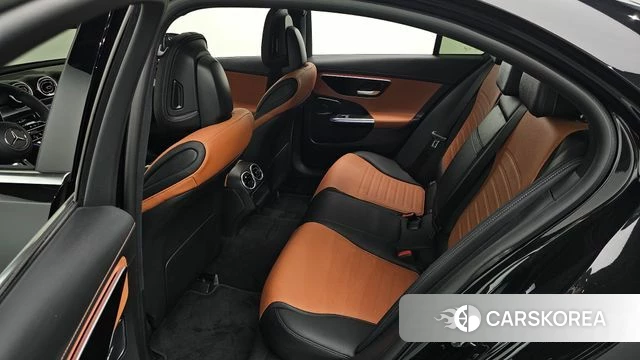 Mercedes-Benz C-Class W206 2023 Черный из Кореи, фото 2