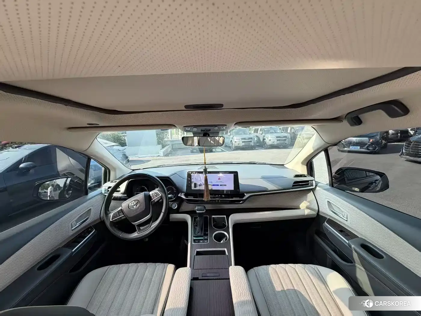 Toyota Sienna 2023 Черный из Китая, фото 2