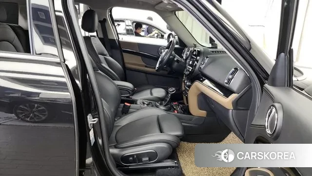 Mini Cooper Countryman 2019 Черный из Кореи, фото 2