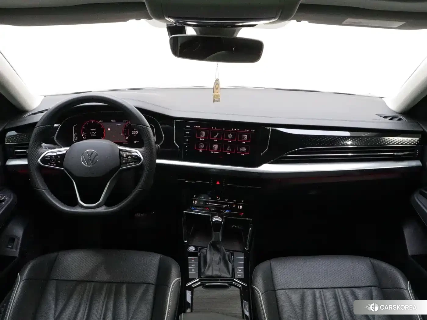 Volkswagen Passat 2022 Черный из Китая, фото 2