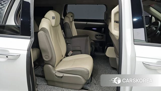 Kia Carnival 4th generation 2023 Белый из Кореи, фото 2