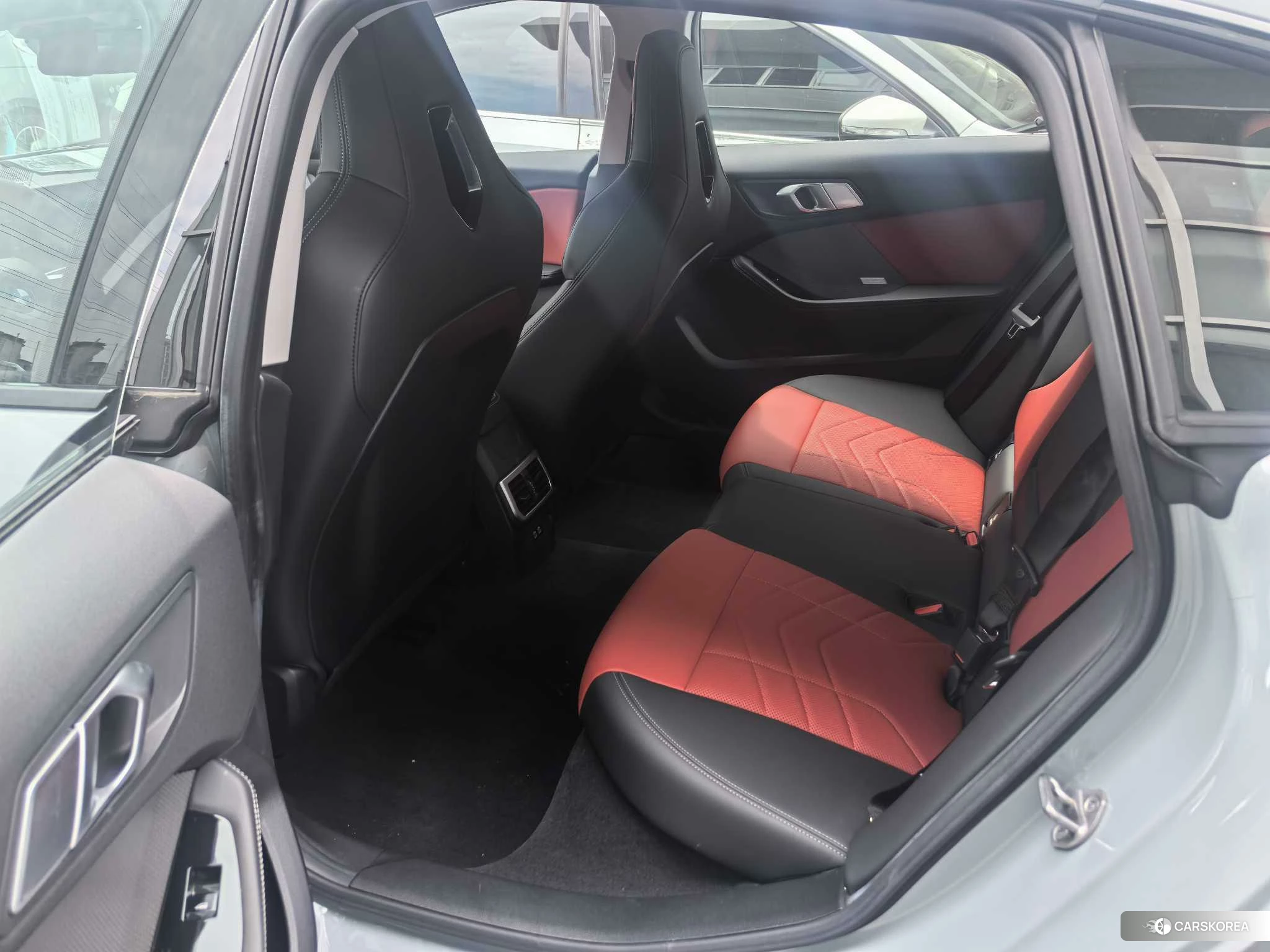 BMW 2 series 2025 Серебристо-серый из Китая, фото 2
