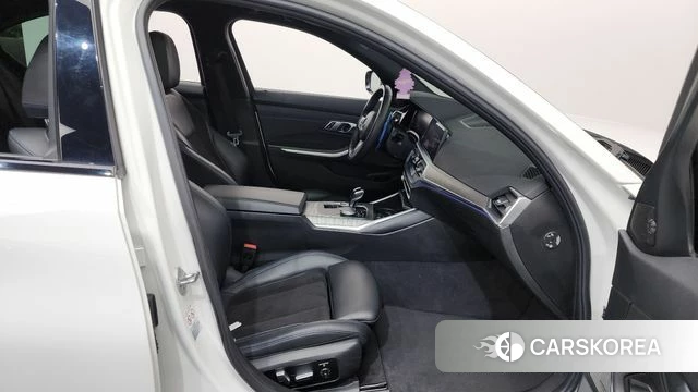 BMW 3 Series (G20) 2020 Белый из Кореи, фото 2