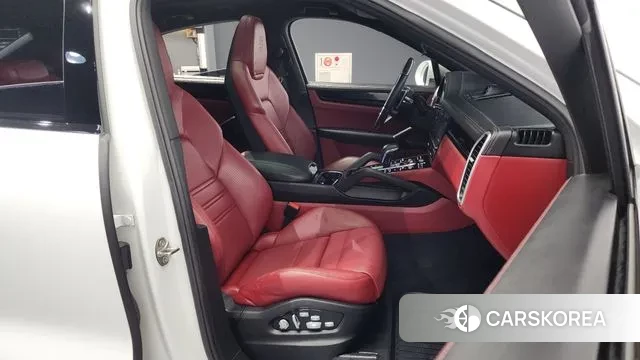 Porsche Cayenne (PO536) 2021 Белый из Кореи, фото 2