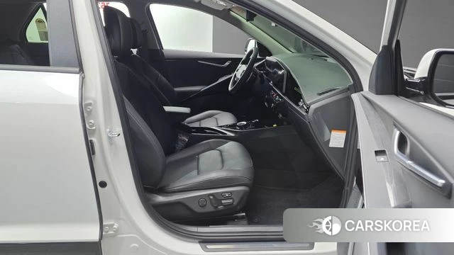 Kia Di Ol Nu Niro 2025 Белый из Кореи, фото 2