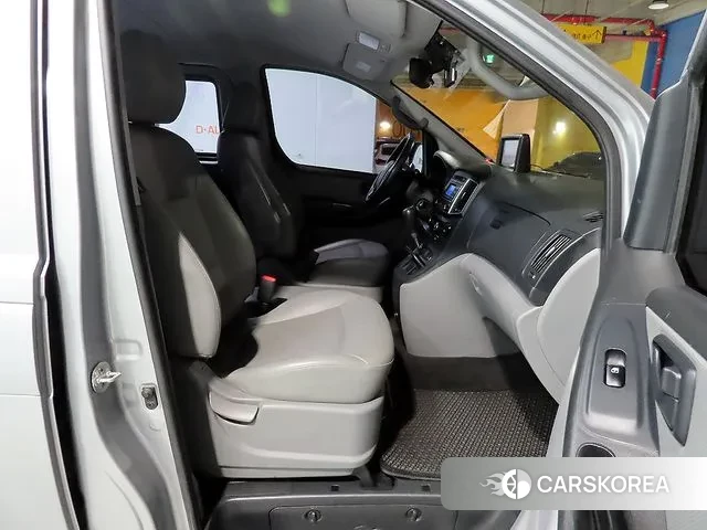 Hyundai The New Grand Starex 2018 Серебряный из Кореи, фото 2