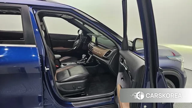 Kia Seltos 2020 Синий из Кореи, фото 2