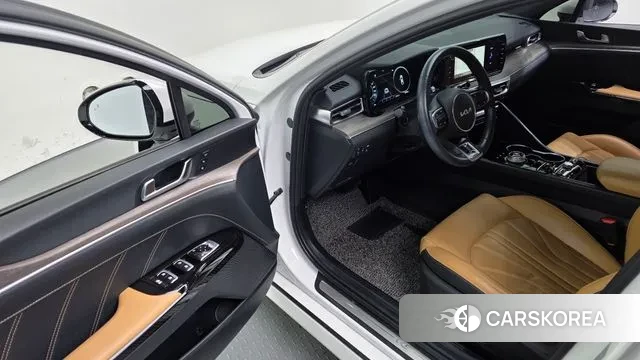 Kia K5 3rd generation 2023 Белый из Кореи, фото 2