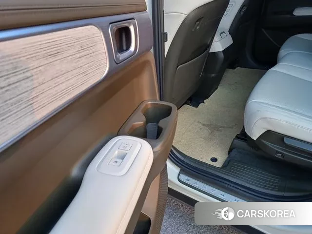 Hyundai The New Santa Fe 2024 Белый из Кореи, фото 2