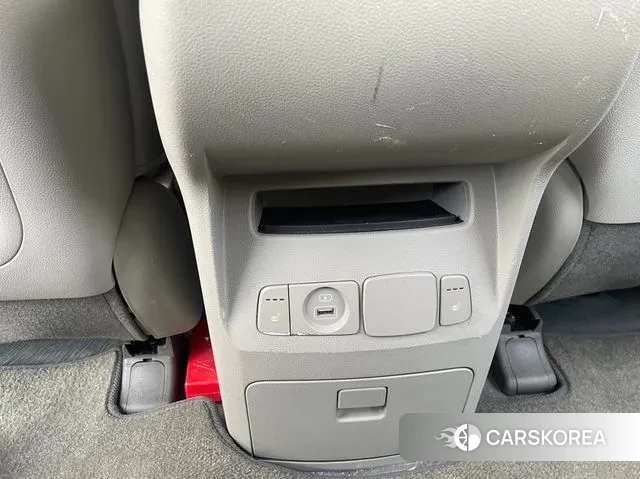 Kia The New Carnival 2018 Белый из Кореи, фото 2