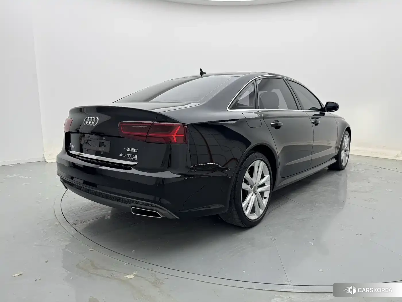 Audi A6L 2018 Черный из Китая, фото 2