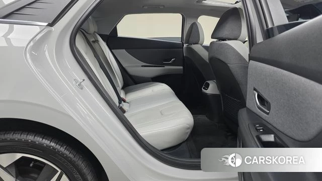 Hyundai Avante (CN7) 2023 Серебристо-серый из Кореи, фото 2