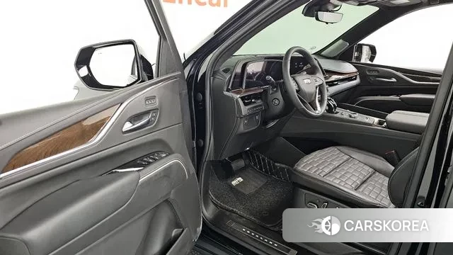 Cadillac Escalade 5th Generation 2023 Черный из Кореи, фото 2