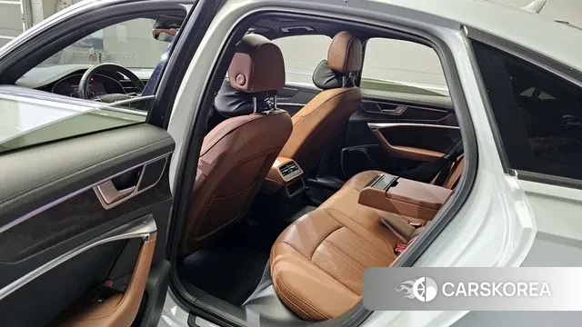 Audi A6 (C8) 2021 Белый из Кореи, фото 2