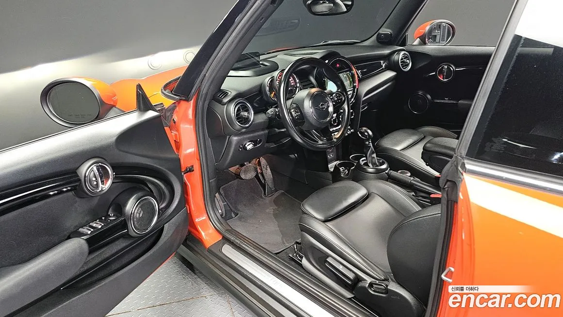 Mini Cooper Convertible 2019 Красный из Кореи, фото 2
