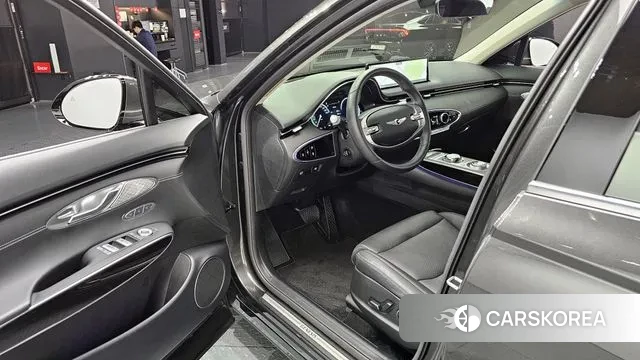 Genesis GV70 2023 Серый из Кореи, фото 2