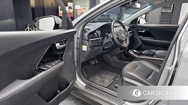 Kia Niro EV 2021 Серебристо-серый из Кореи, фото 2