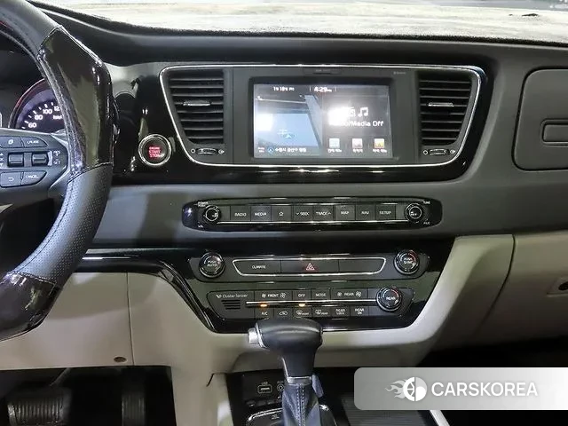 Kia All New Carnival 2018 Серый из Кореи, фото 2