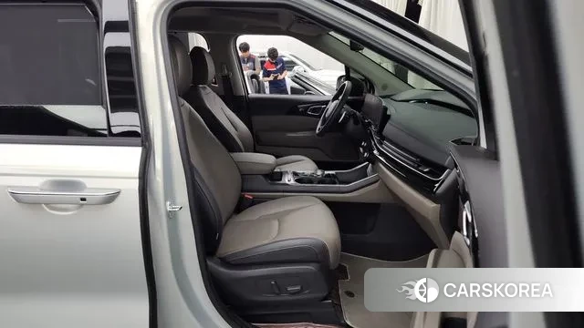 Kia The New Carnival 4th Generation 2023 Серебряный из Кореи, фото 2