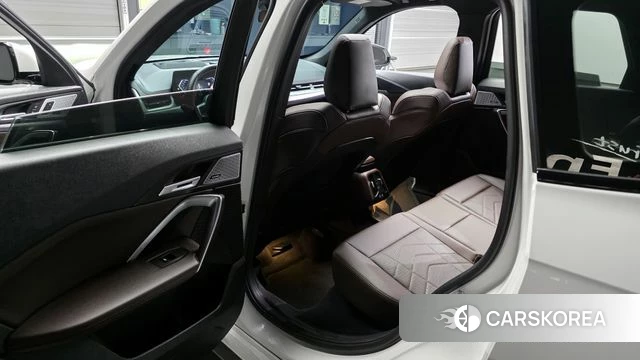 BMW X1 (U11) 2024 Белый из Кореи, фото 2