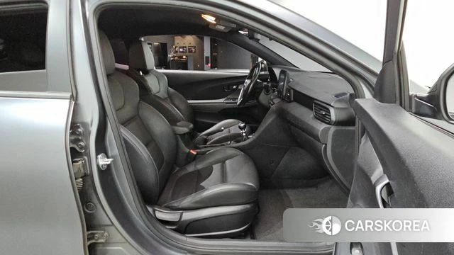 Hyundai Veloster (JS) 2018 Серебристо-серый из Кореи, фото 2