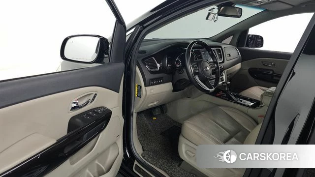 Kia The New Carnival 2018 Черный из Кореи, фото 2