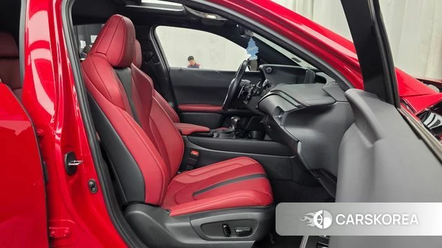 Lexus UX250h 2020 Красный из Кореи, фото 2