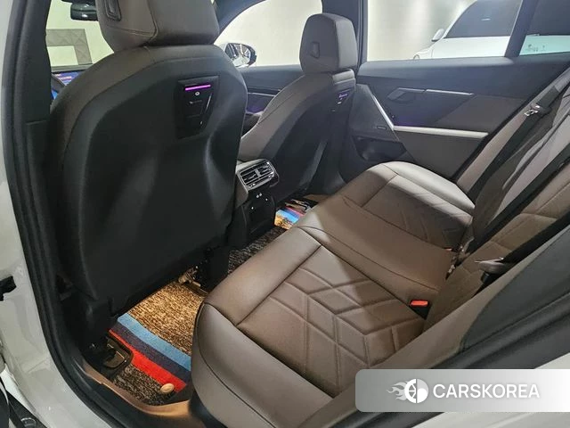 BMW 5 Series (G60) 2024 Белый из Кореи, фото 2