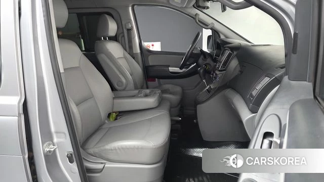 Hyundai The New Grand Starex 2019 Серебряный из Кореи, фото 2