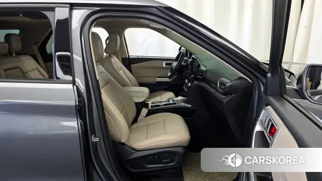 Ford Explorer 6th Generation 2021 Серый из Кореи, фото 2