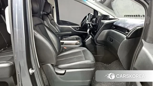 Hyundai Staria 2022 Черный из Кореи, фото 2