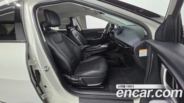 Kia EV6 2021 Серебристо-серый из Кореи, фото 2