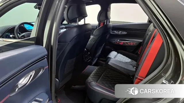 Genesis GV70 2023 Серый из Кореи, фото 2