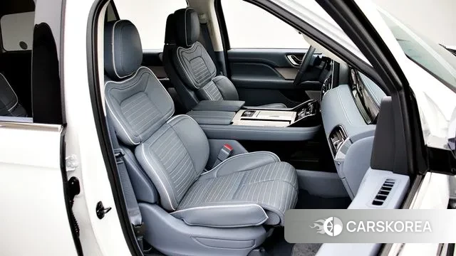 Lincoln Navigator 4th generation 2023 Белый из Кореи, фото 2