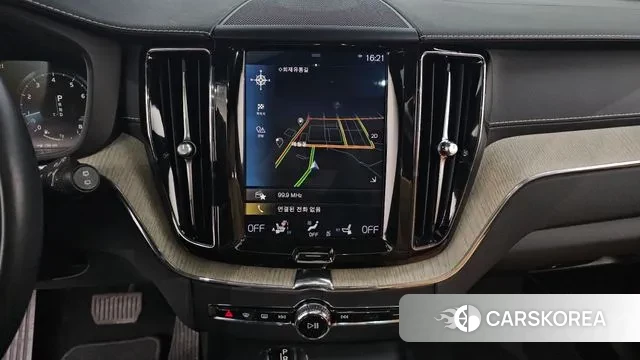 Volvo XC60 second Generation 2018 Белый из Кореи, фото 2