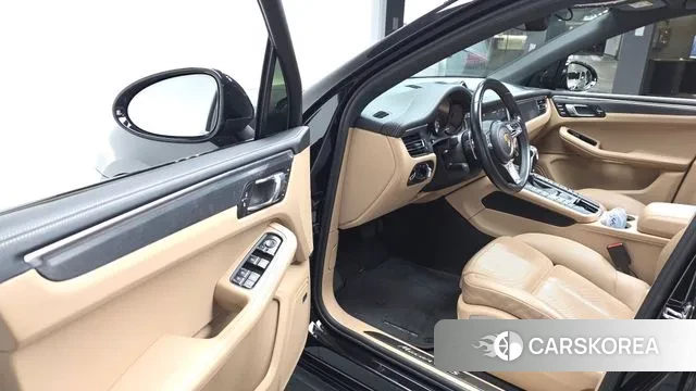 Porsche Macan 2020 Черный из Кореи, фото 2