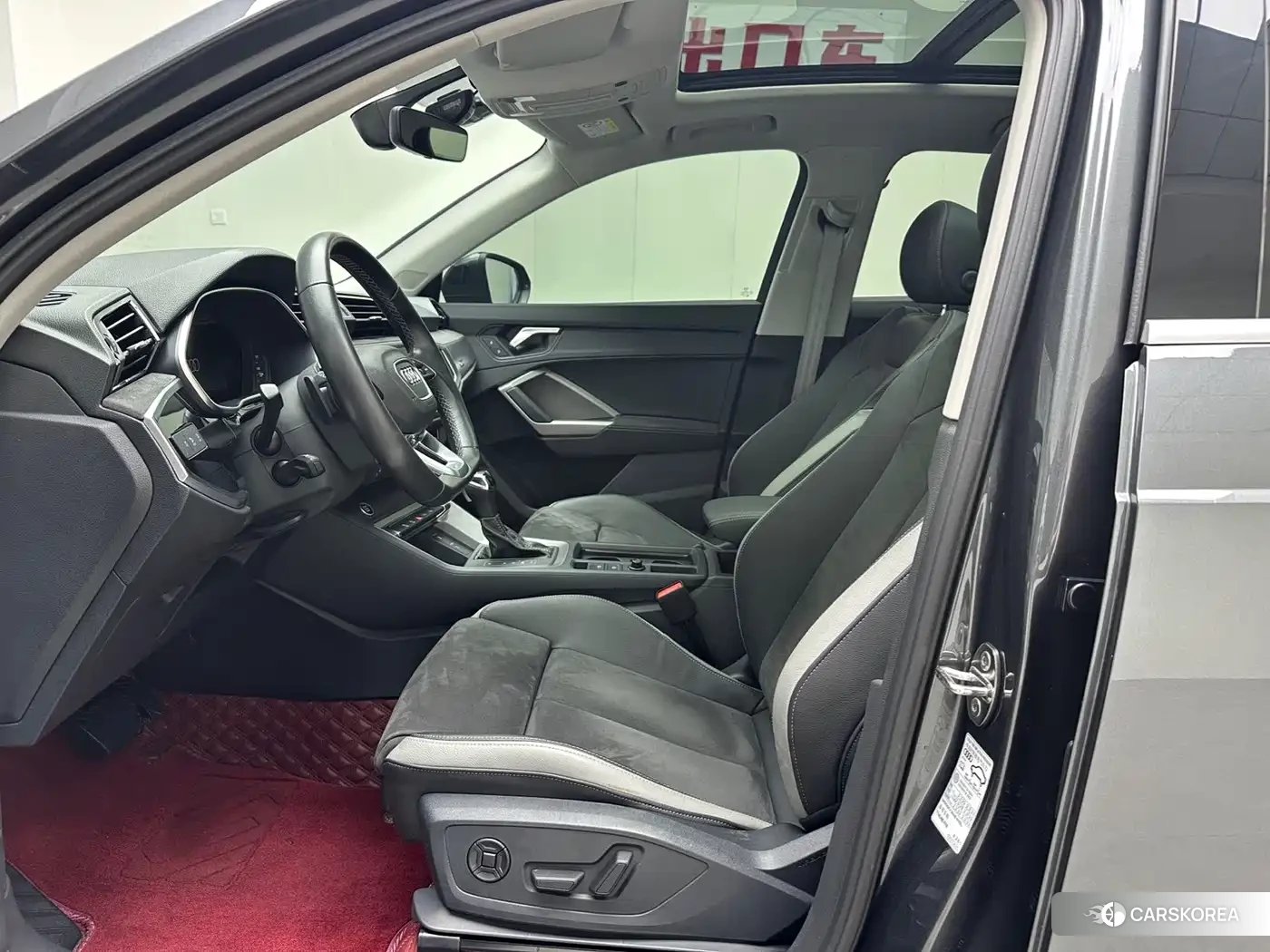 Audi Q3 2022 Silver/gray из Китая, фото 2