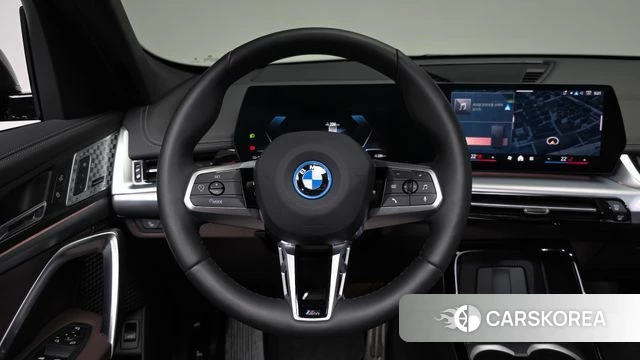 BMW iX1 (U11) 2024 Черный из Кореи, фото 2