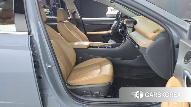Hyundai Sonata D Edge (DN8) 2024 Серебристо-серый из Кореи, фото 2