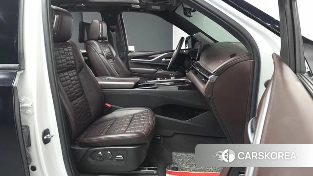 Cadillac Escalade 5th Generation 2022 Черный из Кореи, фото 2