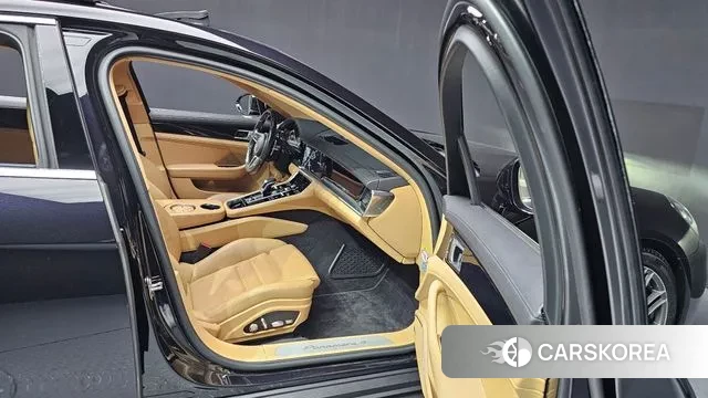 Porsche Panamera (971) 2020 Черный из Кореи, фото 2