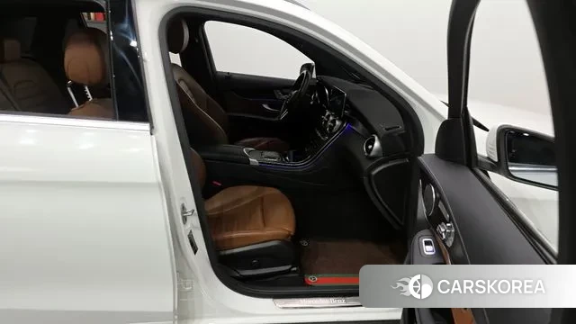 Mercedes-Benz GLC-Class X253 2022 Белый из Кореи, фото 2