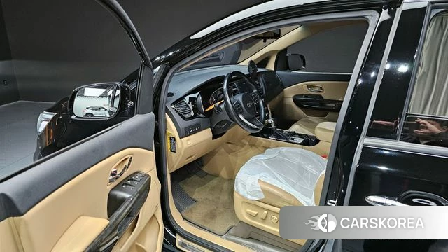 Kia The New Carnival 2019 Черный из Кореи, фото 2
